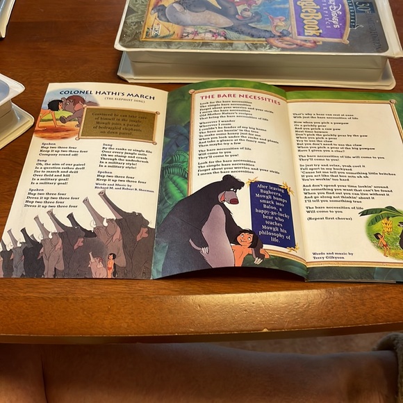 Set of 2 Disney VHS tapes - the Jungle Book and the Lion King - Picture 7 of 7
